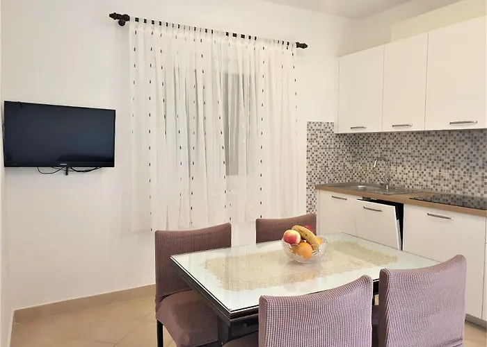 Apartment By The Sea Silo, Krk - 18710 Šilo